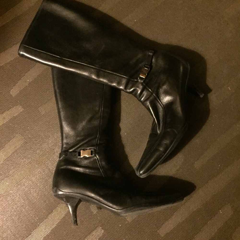 Prada boots - Picture 4 of 7